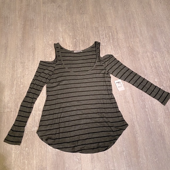 Charlotte Russe Tops - Long sleeve top